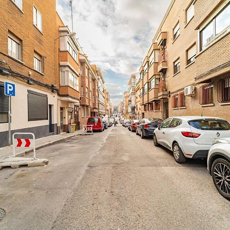 Edsam Madrid Apartments Black Exterior photo